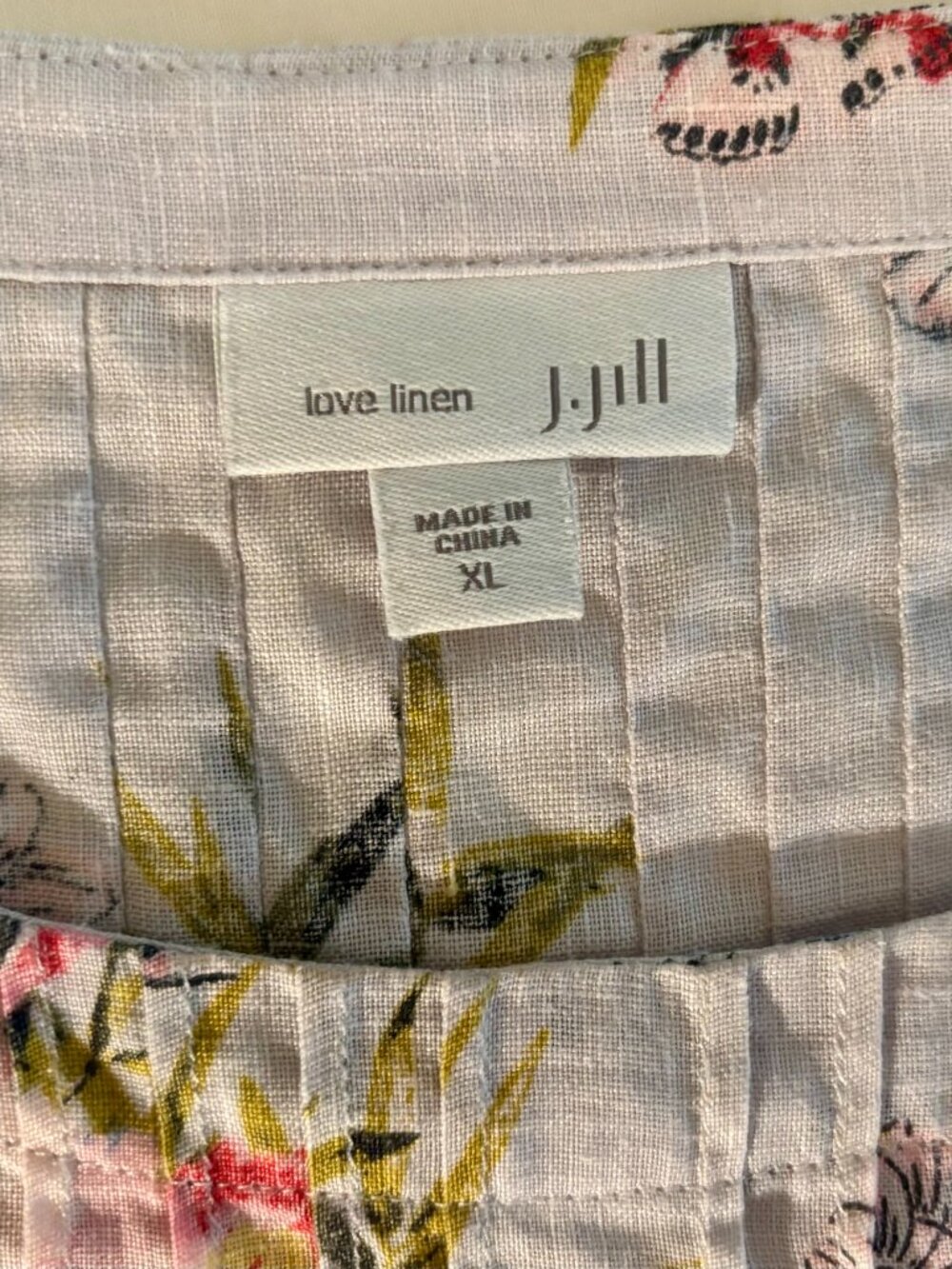J. Jill Love Linen XL Floral Tunic Top Pintucks 3/4 Sleeves Crochet Lace Teacher - Picture 3 of 12